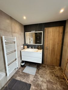 Alsace gîte ancien tradition chic authentique rare demeure grés des Vosges bois tommettes style