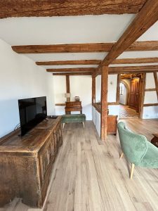 Alsace gîte ancien tradition chic authentique rare demeure grés des Vosges bois tommettes style