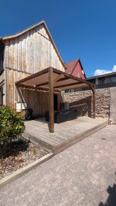 Alsace gîte ancien tradition chic authentique rare demeure grés des Vosges bois tommettes style pergola